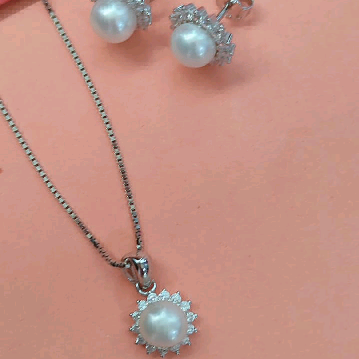 Silver Never Enough Pearl Set